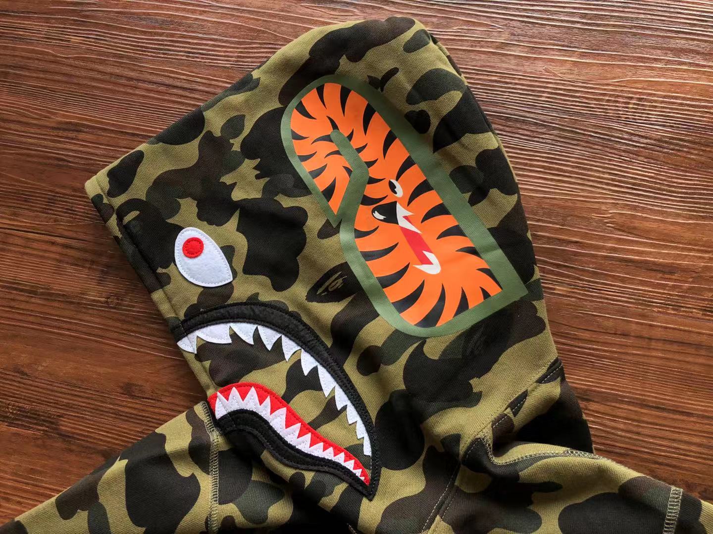 HOODIE DRIPPED